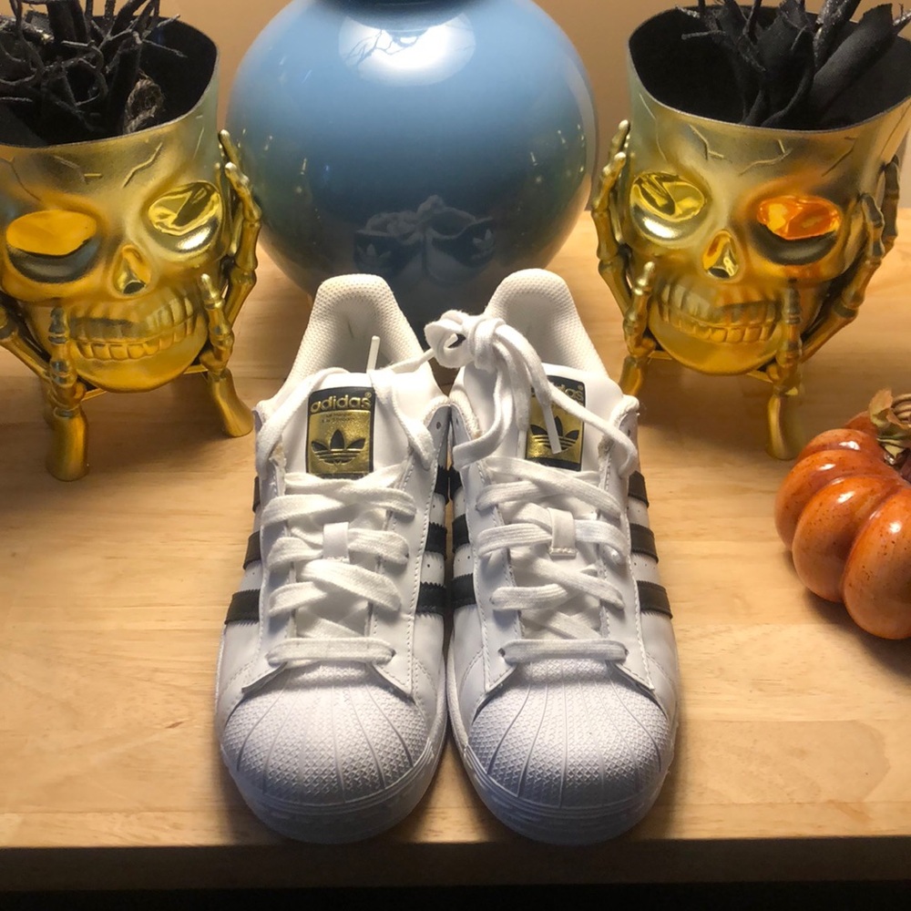 ADIDAS - SUPERSTAR